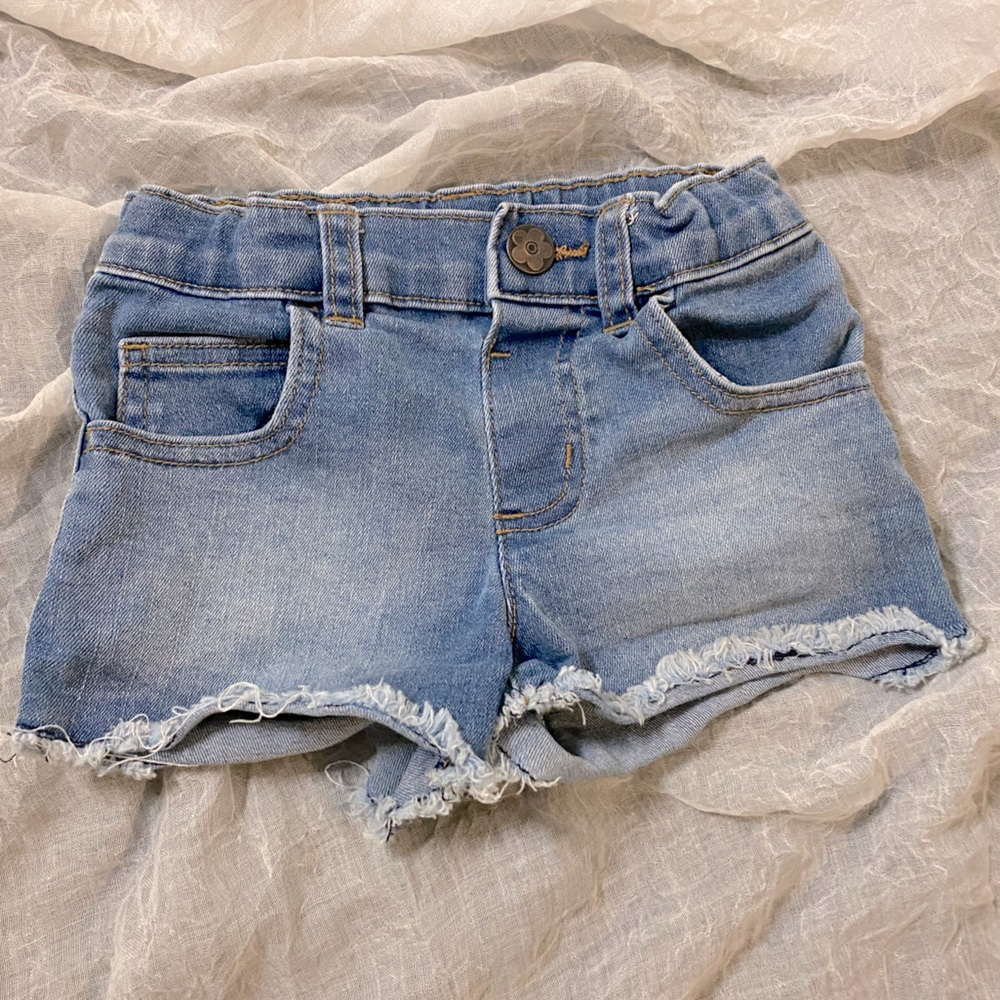 4/$10 🦄 light wash Denim Shorts